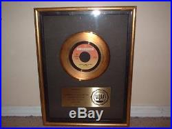EARTH WIND + FIRE RIAA GOLD RECORD AWARD GETAWAY Pres to Band Member FRED WHITE