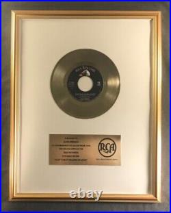 Elvis Presley Can't Help Falling In Love 45 Gold Non RIAA Record Award RCA