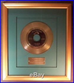 Elvis Presley Too Much 45 Gold Non RIAA Green Record Award RCA Records