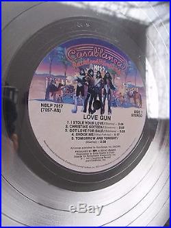 KISS RIAA Platin Record Award LOVE GUN Original/Authentic Floater (Gold LP)