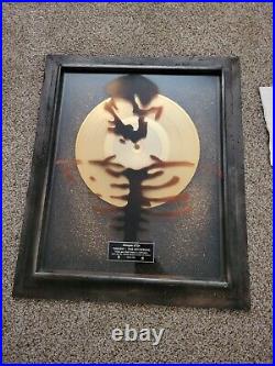 RARE The Offspring Gold Record Album SMASH Award Signed Autograph Shirt France