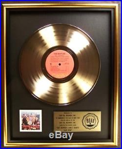 The Beatles Sgt. Pepper's Lonely Hearts Club Band LP Gold RIAA Record Award