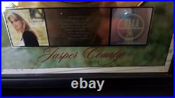 Trisha Yearwood Jasper County Riaa Gold Record Award Presented To Handleman Co